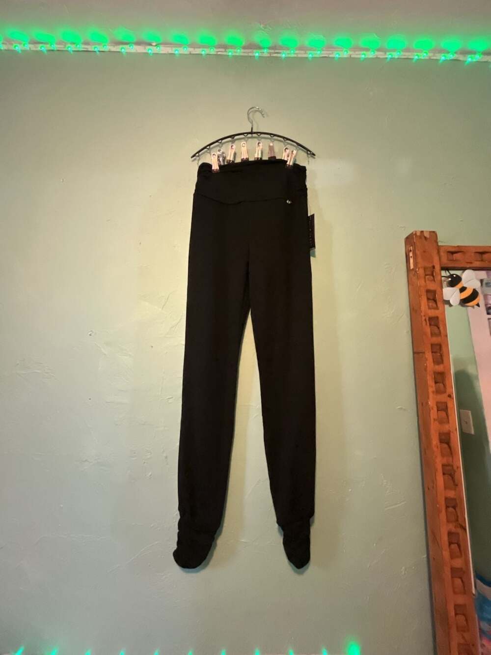 Tahari Sport Black Ruched Cuff Athletic Joggers